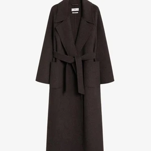 Kappa från Mango - Storlek M nypris 1999 kr. Brun 