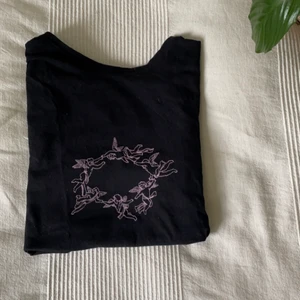 T-shirt med tryck - As ball t-shirt från NA-KD🤍🤍🤍