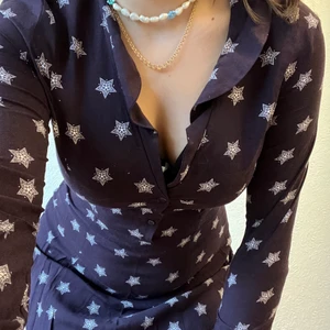 Skitsnygg klänning  - Storlek 36. Frakt på 20kr tillkommer