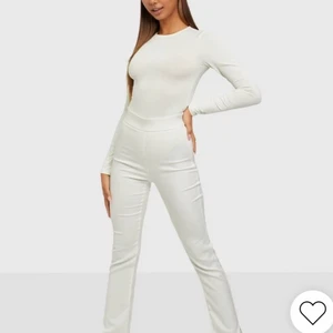 Bianca set Nelly  - Ett vitt set designat av Bianca från Nelly, 350kr för hela setet 