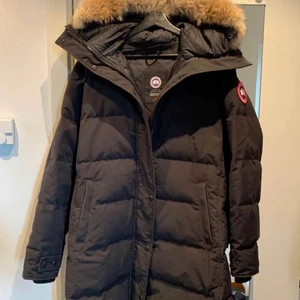 Canada goose dam vinter jacka - Använd skick 