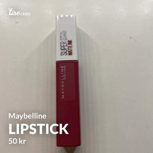 Lipstick från Maybelline som är helt oanvänt och inte ens öppnat för har redan en och den är jätte bra och jätte fin färg den är även full size
