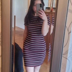 Klänning - Randig klänning ifrån h&m