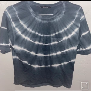 GINA TRICOT T-SHIRT - Mönstrar t-shirt