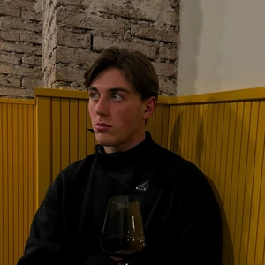 Prada Scarf  - Svart Prada Scarf i RE-NYLON 