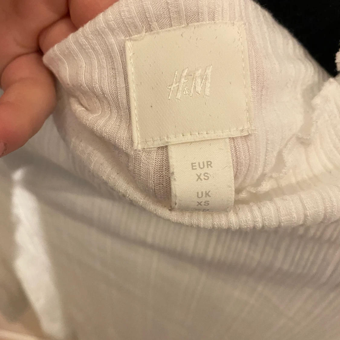 Vit halvpolo tröja!  - 91