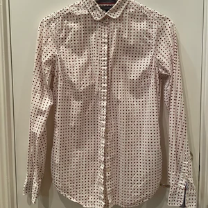 Tommy Hilfiger skjorta storlek 34 - Skjorta från Tommy Hilfiger