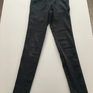 Lager 157 - Ett par gröna lager 157 byxor i storlek XS