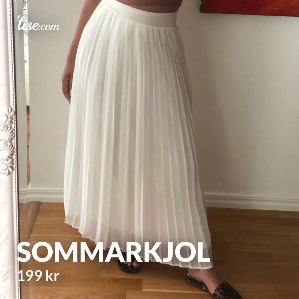 En vit somrig kjol som jag köpte för 400 kr och inte kunde returnera:( aldrig använt verkligen ALDRIG men den är fett skön o passar till massa!. Kjolar.