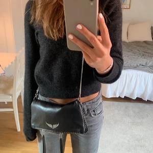 Zadig voltaire väska - Jättefin och cool zadig voltaire väska i super skick!💕👌🏽 Skriv privat för mer info och bilder🙌🏽 Säljer endast vid bra bud!!