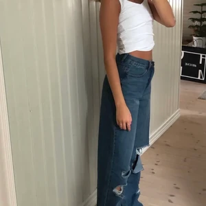Boohoo jeans - Säljer dessa snygga jeansen från Boohoo i storlek 36. I nyskick! 100kr+frakt