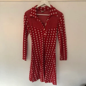 Vintage klänning - Superfin prickig vintage klänning!!