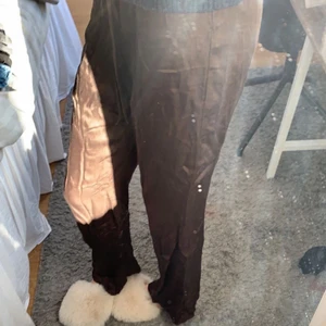 Satin byxor - Bruna satin byxor ifrån zara som jag köpte i somras men som nu blivit för korta på mig, är 173 ! 💕