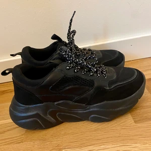 Sneakers  - Sneakers från Only. Storlek 38