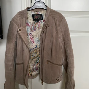 JOFAMA Mockajacka - Strl 36, sparsamt använd och i mycket fint skick! 