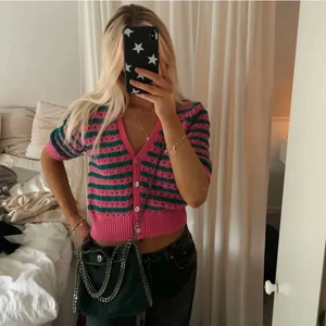 zara kofta - kommer inte till användning, stl M men passar mig som vanligtvis har xs-s