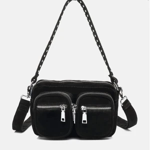 Noella väska - Svart noella väska, säljer pga ingen användning utav den