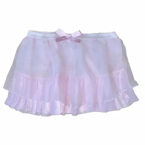 Söt topp - jätte fin baby topp! urfin till blåa jeans🧚 passar XS, frakt tillkommer