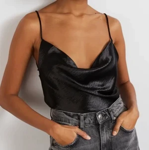 Linne - Intressekoll på detta jättefina linnet som är helt i nyskick och har lappen kvar!