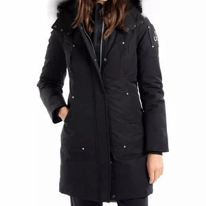 moose knuckle storlek L  - Säljer min moose knuckle i storlek L använd bara någon vecka. Dom är små i storleken så passar en som har M i vanliga fall. 