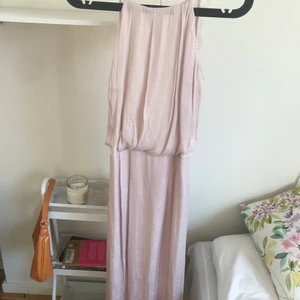 Samsoe samsoe willow ML dress - Oanvänd. Mycket bra skick. Färgen hushed violet (ljusrosa/beige). Storlek S, normal storlek. Nypris: 1199:-