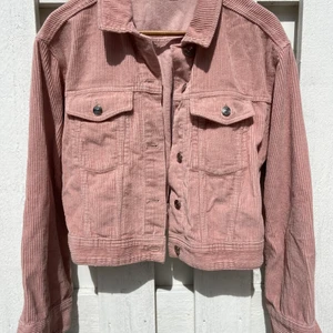 Manchester jacka M  - Smuts-rosa Manchester jacka i storlek M. Använd fåtal gånger och är i bra skick:) 