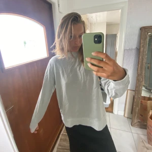 Ljusgrå collegetröja - Superfin grå tröja! Helt oanvänd! 💖💖