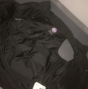 Canada goose väst storlek S - Den är i ny skick inga skador, inga fläckar använd 5 gånger Max 