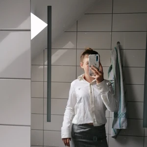 Gant  - Gant shorta, äkta! Aldrig använt, bara testats, alltså helt nytt skick. Sälj pga skjortor inte är min stil! Köpt för ca 1000 kronor