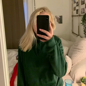 Mysigaste hoodien - Skön hoodie i en underbar grön färg! Hur mjuk som helst. Knappt använd