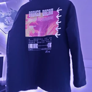 Jacka - En tvär fet jacka från Bershka! Endast testad då jag köpte den på impuls. Riktigt bra till hösten som närmar sig!