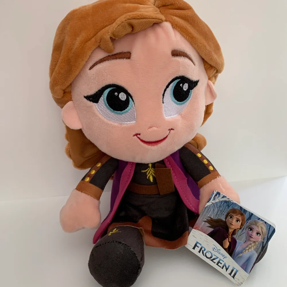 Helt ny Anna docka från Frozen 2. Köparen står för frakten☺️. Övrigt.