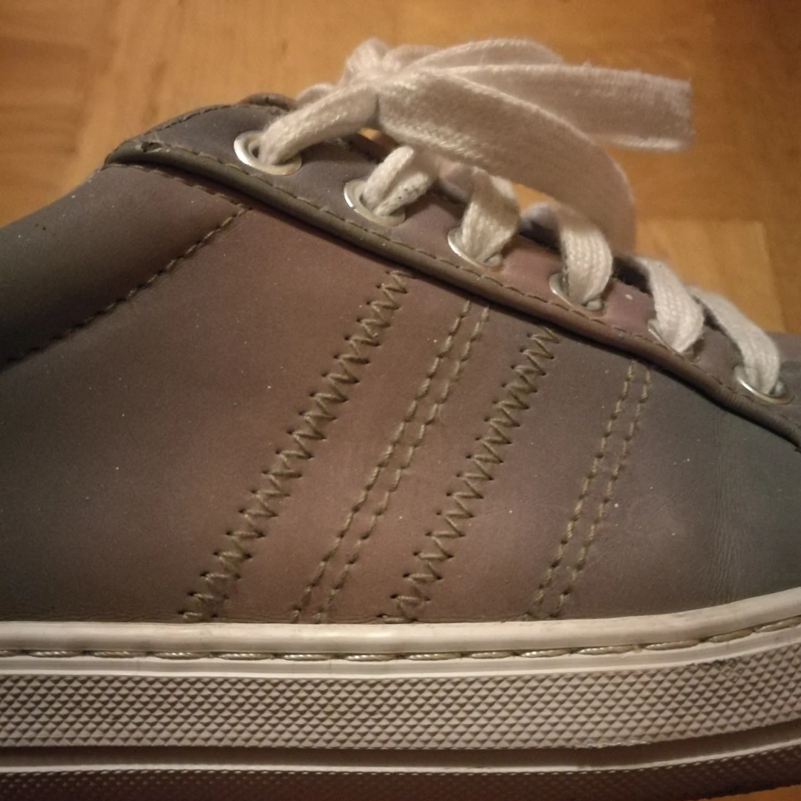 Reflexsneakers Strl 39 - 90