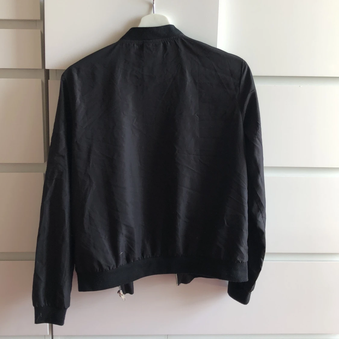 Tunn bomberjacka  - 90