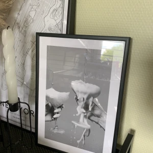 Prosecco bilde + ramme fra Desenio - Prosecco bilde + svart ramme fra Desenio. Prosecco picture + black frame from Desenio. 