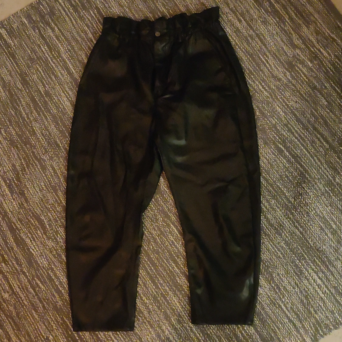 High waisted 'leather' pants 44