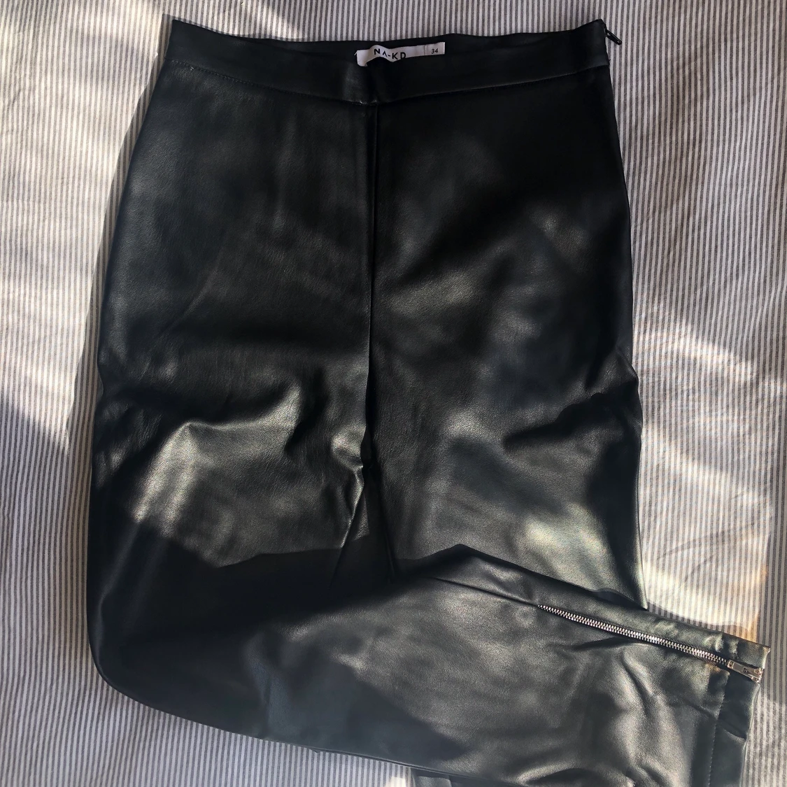 NAKD faux läderbyxa