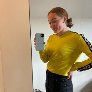 Fila tröja - Asball tröja från FILA ✨ säljs då den inte kommer till användning längre. Nypris är 799  