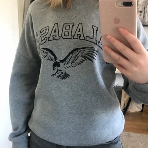 Vintage sweatshirt  - En mysig och snygg sweatshirt som knappt är använd! 💕 