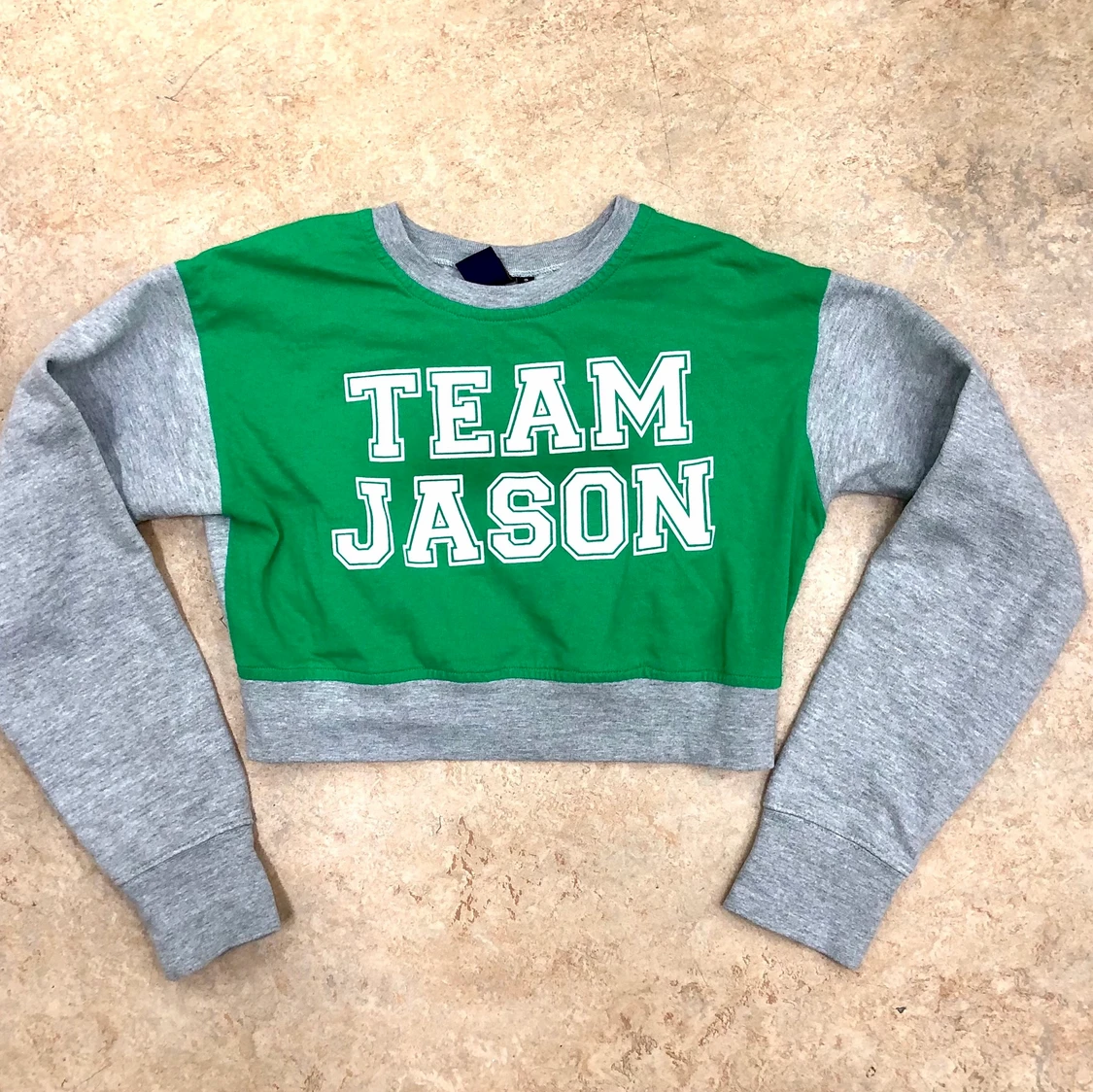 Cropped sweatshirt  - 90