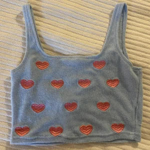 Hjärt topp - Supersöt hjärt topp som sitter perfekt.😍 Köparen står för frakten💕