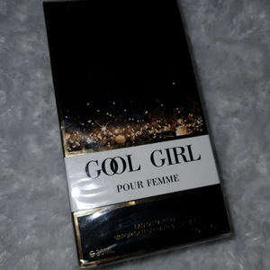 Dam parfym  - Dam parfym Helt ny och oanvänd Billigare vid snabb affär!