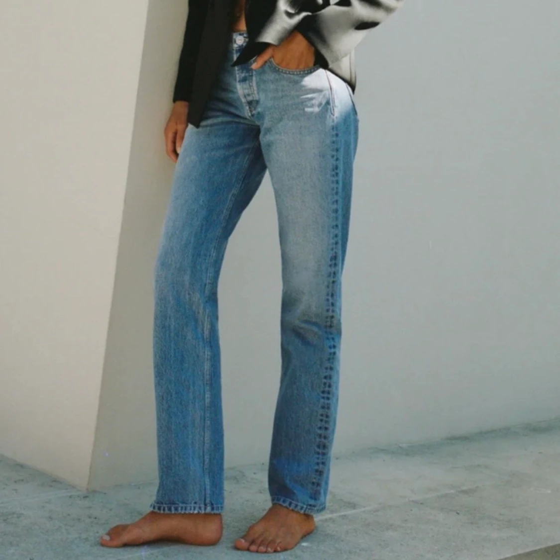 Zara mid Rise jeans - 25