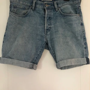 Jeans shorts  - Knapt använda shorts 