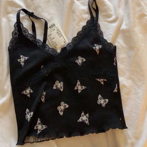 Linne - Linne från hm. Nypris 99kr aldrig använd! Mitt pris 30kr + frakt🥰 kan skicka fler bilder! 