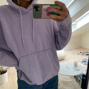 Hoodie från weekday - Lila hoodie från weekday. 50kr + frakt 