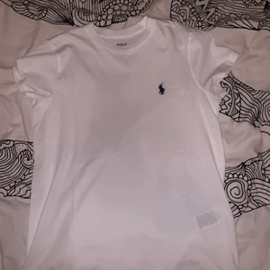 Ralph Lauren Tshirt!  - Helt ny tshirt från Johnells. Endast testad! 