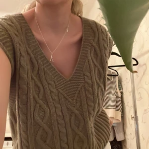 Väst - Stickad väst från zara, så snygg oversize🧡