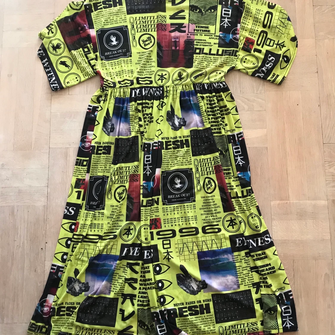 Collusion mönstrad klänning