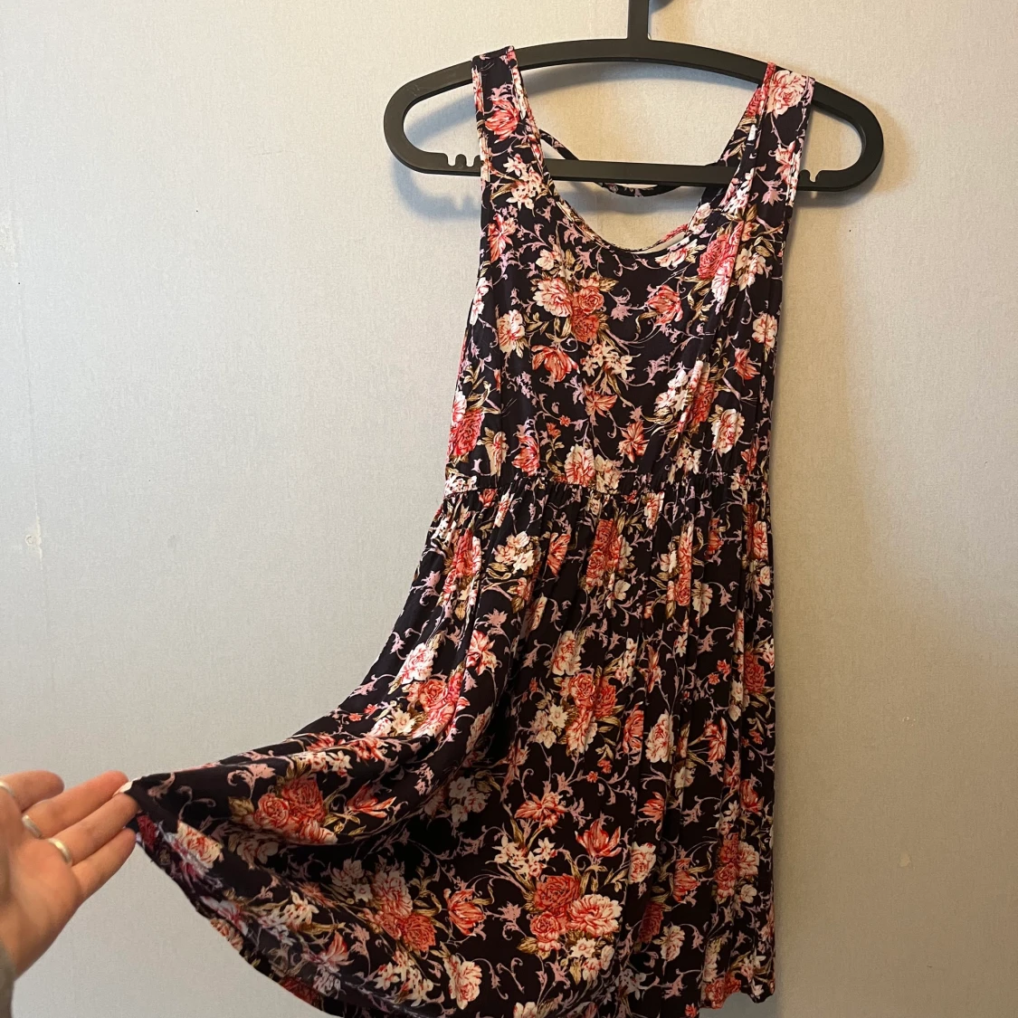 Mönstrad ripcurl klänning  - 90